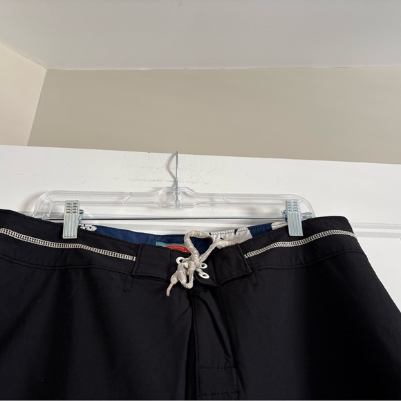 Men's Tommy Bahama Chill Tech Relax Boardshorts Board Shorts Black Size 38 - Picture 6 of 10